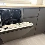 Bright & Quiet Mountain - Private Parking Apartment