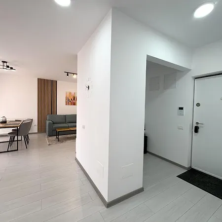 Sunny Mountain - Private Parking Apartment Brasov