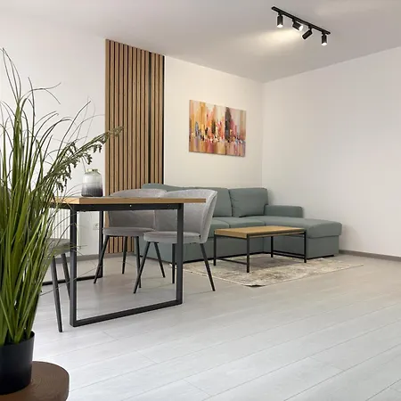 Apartment Sunny Mountain - Private Parking Brasov