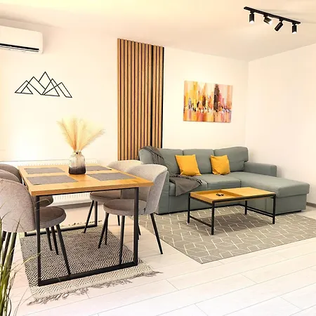 Bright & Quiet Mountain - Private Parking Apartment *