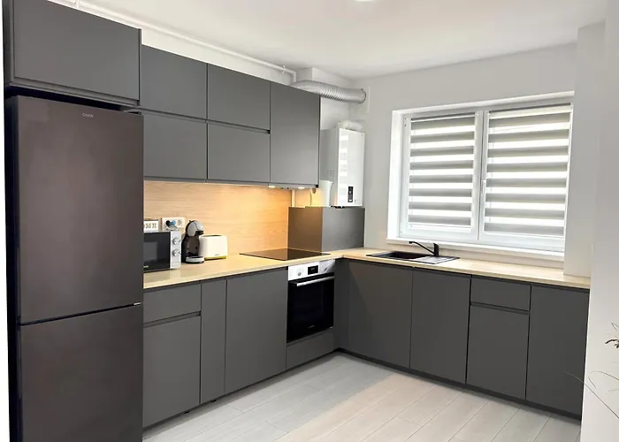 Bright & Quiet Mountain - Private Parking Apartament Braszów